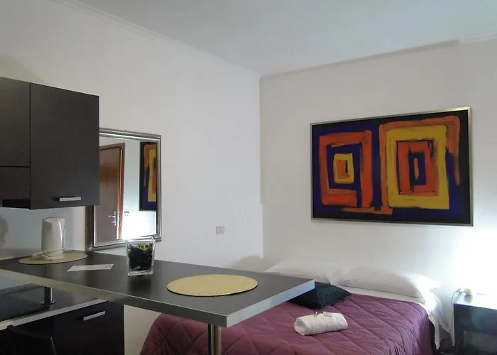 Relais Indipendenza Konukevi 4*